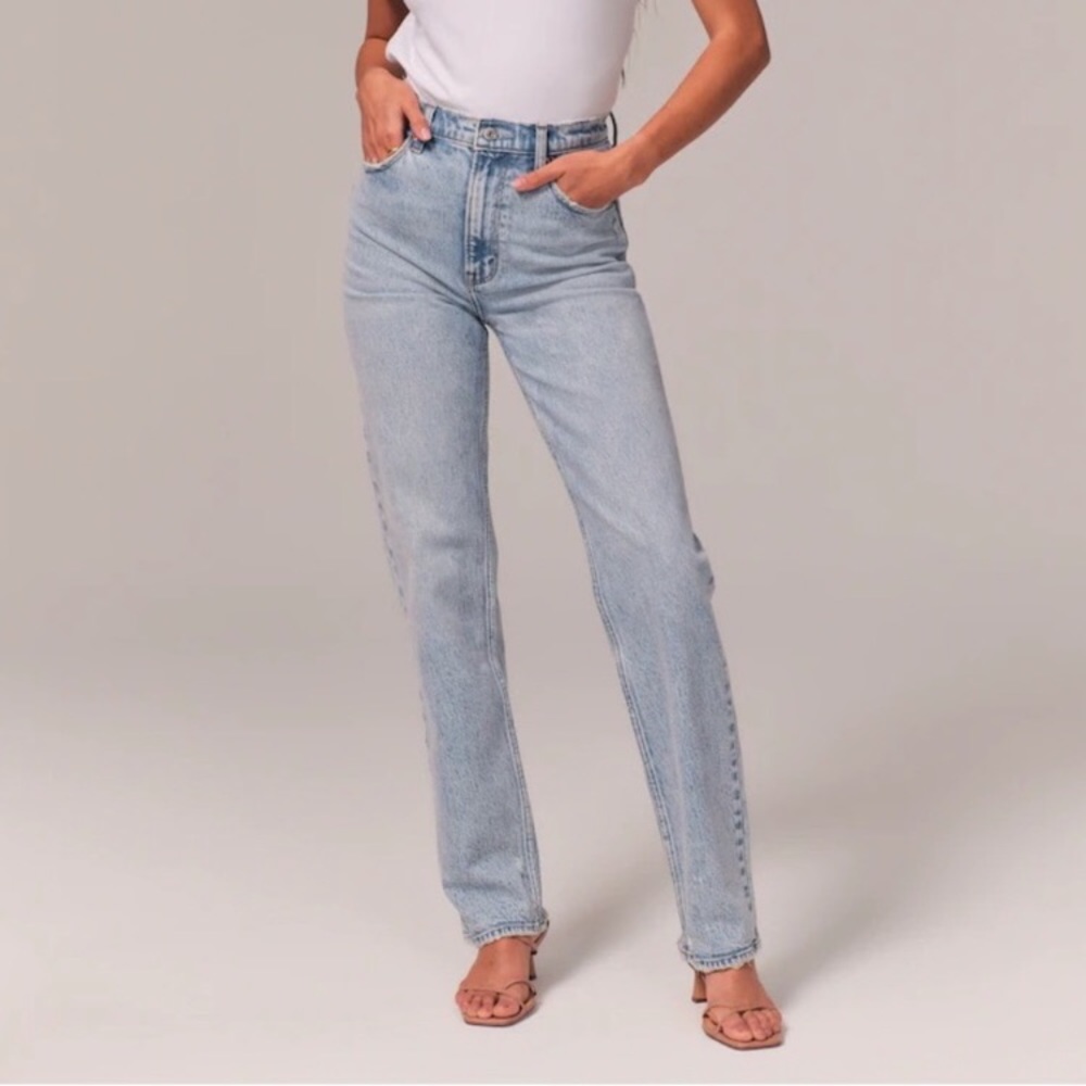 Abercrombie 90’s Straight Ultra High Rise Curve Love Jeans